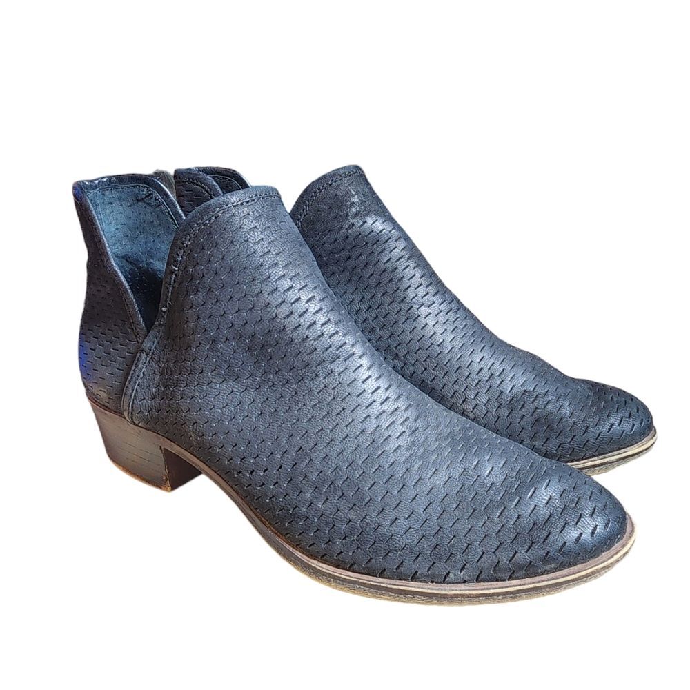 Lucky Brand Women's Baley‎ Black Perforated Leather Ankle Boots Size 9.5
